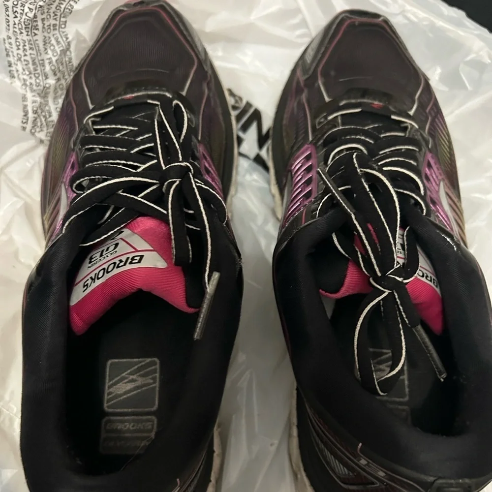 Size 9 - Brooks Glycerin 13 Black/Multicolor/Pink